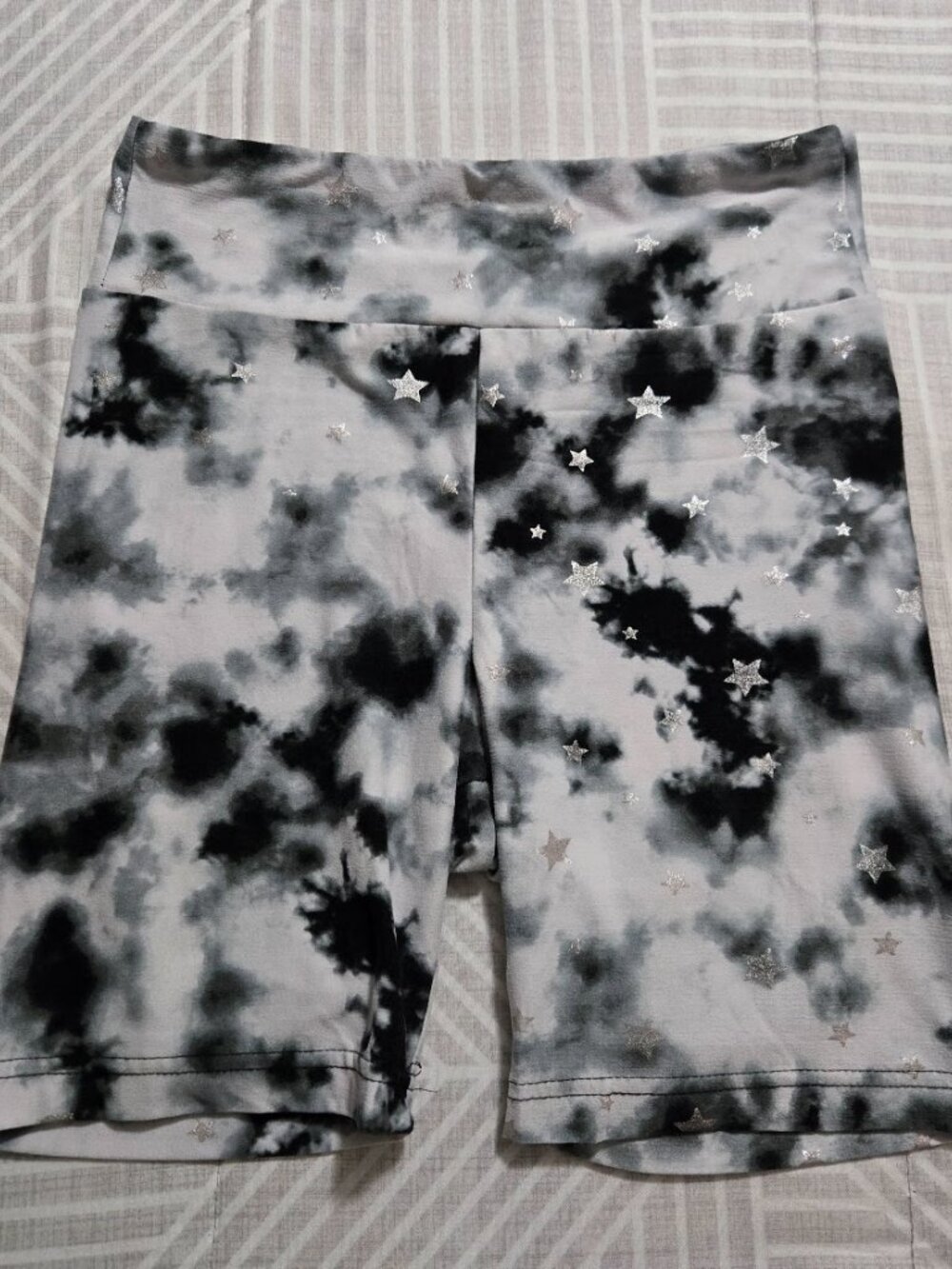 No Boundaries Black & White Marble Cloud Star Print Bike Shorts Juniors M 7-9